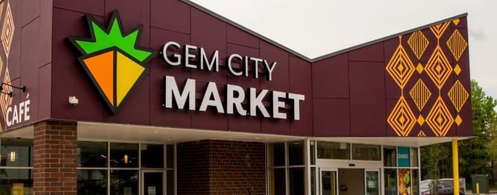 Gem City Market front view showing the local grocery store